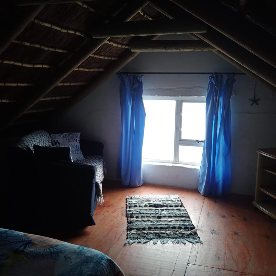 Seating area, Bedroom, Sea view