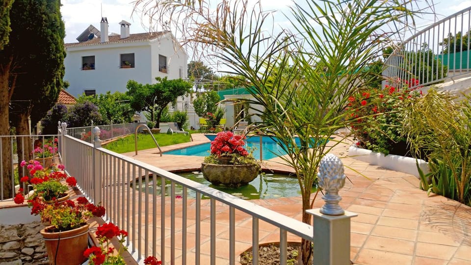 Property building, Garden view, Pool view, Swimming pool, Swimming pool
