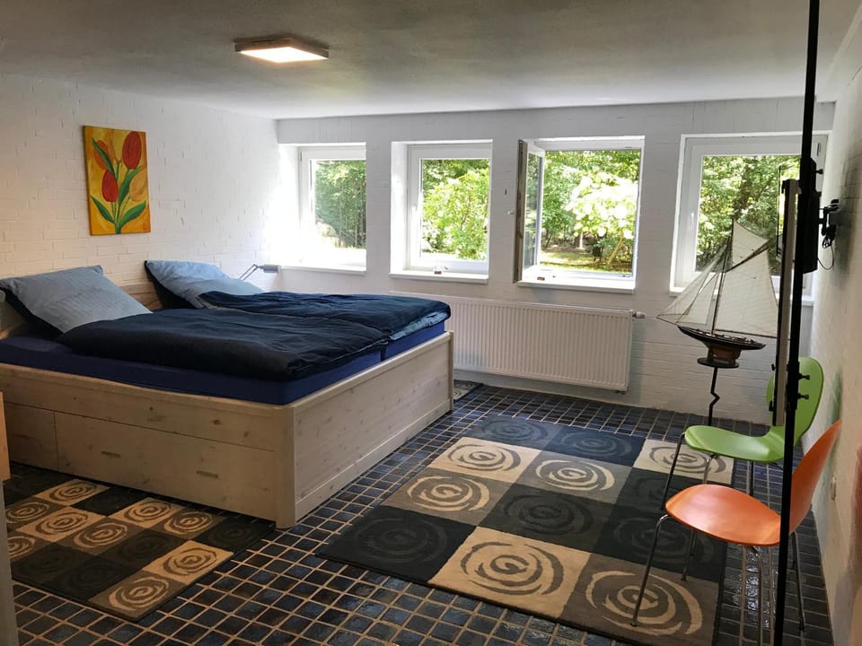 Bed, Photo of the whole room