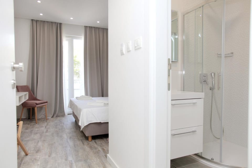 Bathroom, Bedroom