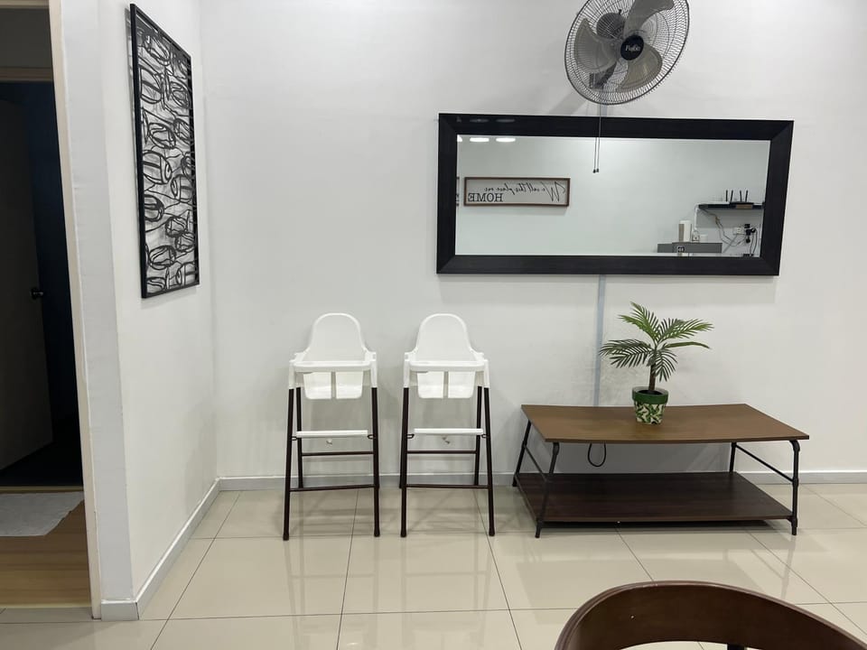 Home Away from Home in Taiping - 3R4B Family & Group Friendly! Apartment hotel in Perak
