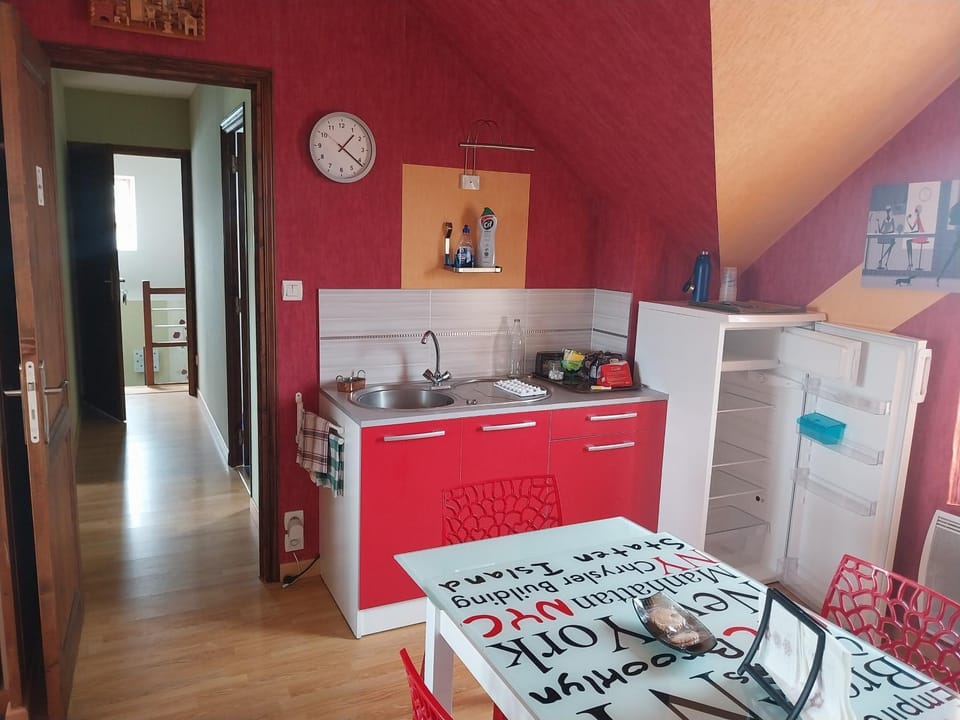 Dining area, kitchen