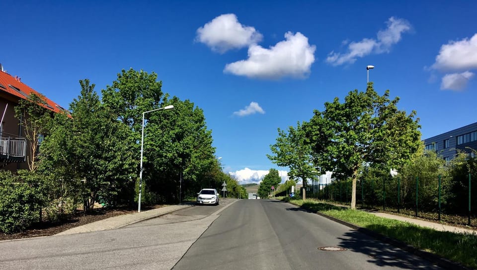 Neighbourhood, Street view