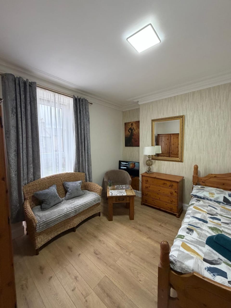 Bright and cosy 1-bedroom flat located in the city centre Apartment in Aberdeen