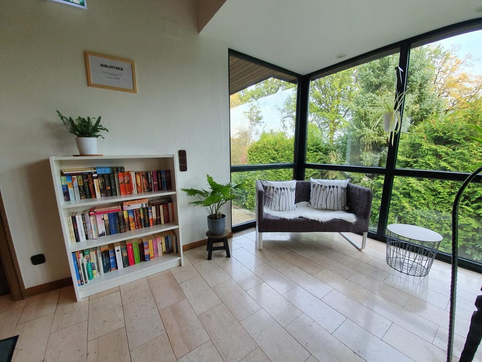 Library, Seating area