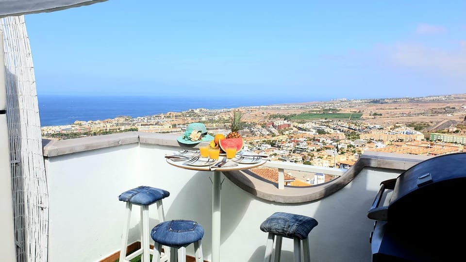 Balcony/Terrace, City view, Sea view