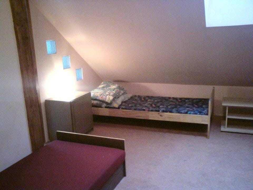 Schronisko Młodzieżowe Małgosia Hostel in Lesser Poland Voivodeship