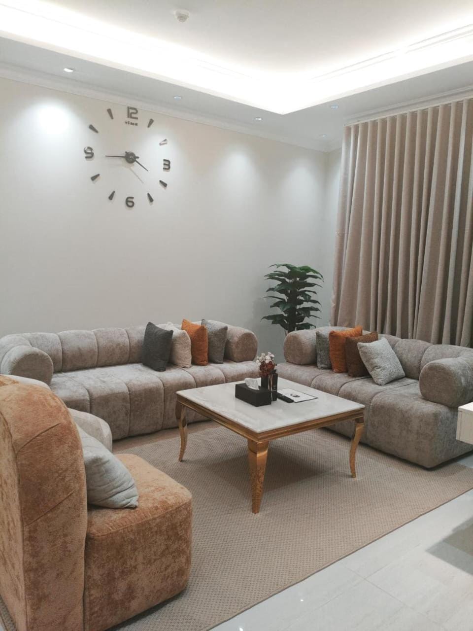 Living room, Seating area