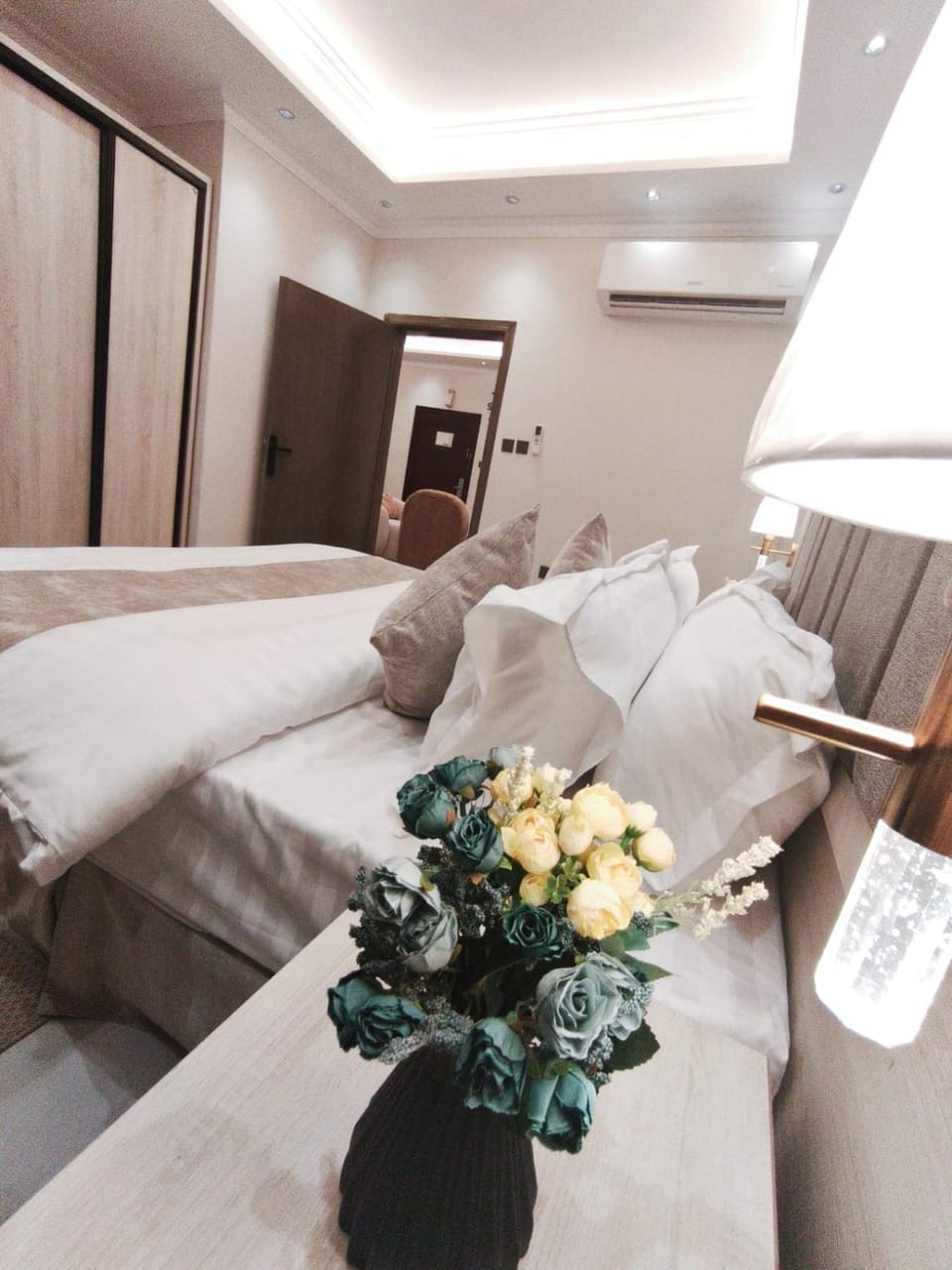 Bed, Bedroom, air conditioner