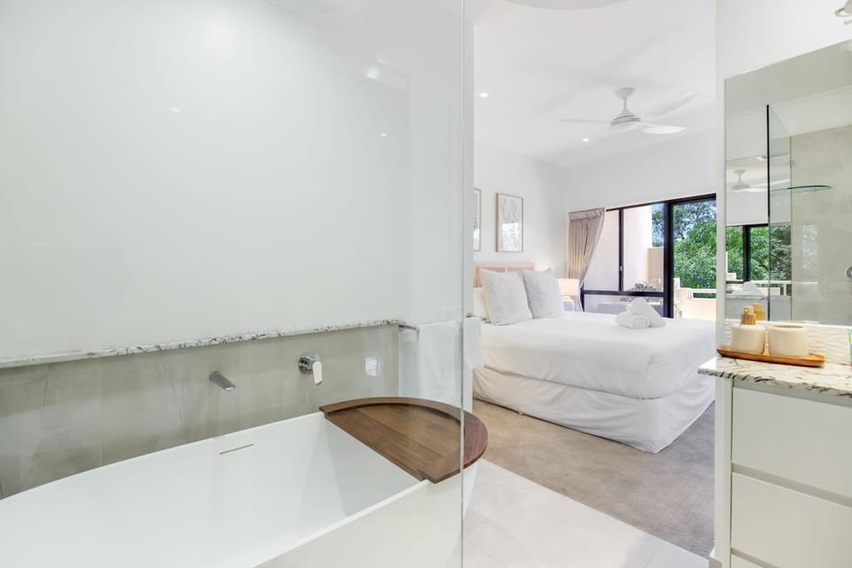 Bathroom, Bath