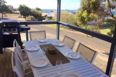 Bayview Beach House Apartment No 1 Apartment in Kingscote
