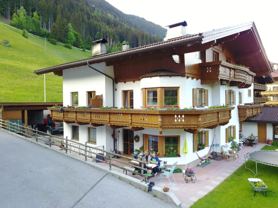 Spring, Balcony/Terrace