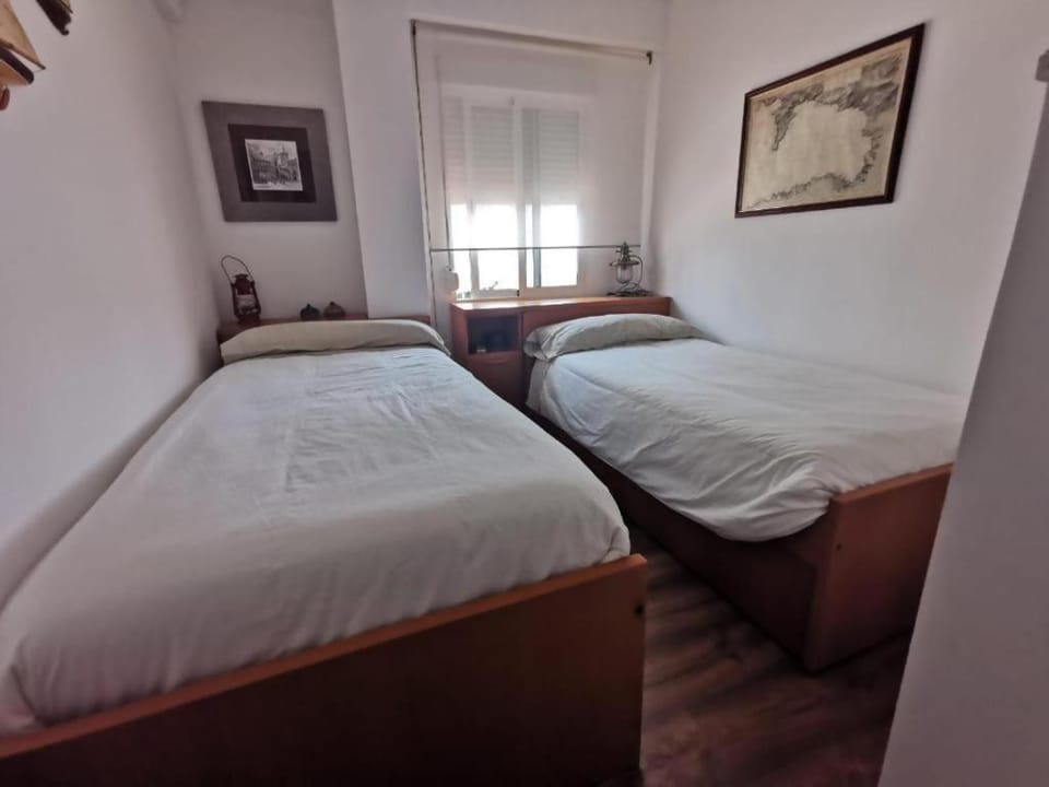 Perfecto apto a orillas del mediterráneo / 4PAX Apartment in Ribera Baixa