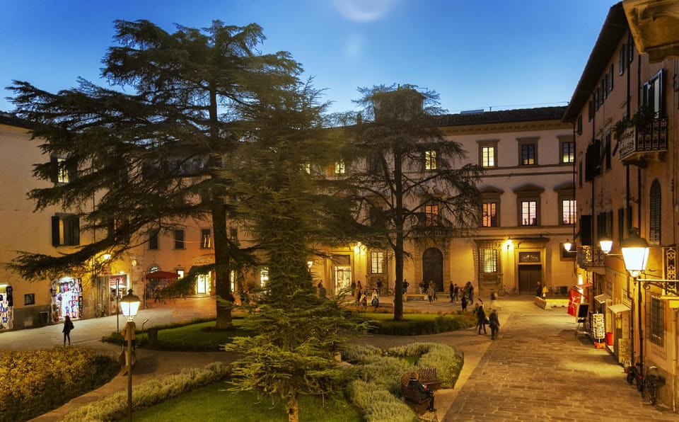 Property building, Neighbourhood