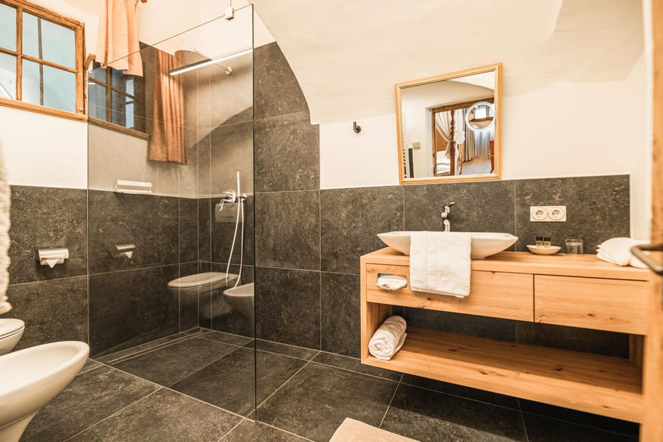 Shower, Toilet, Bathroom, bidet