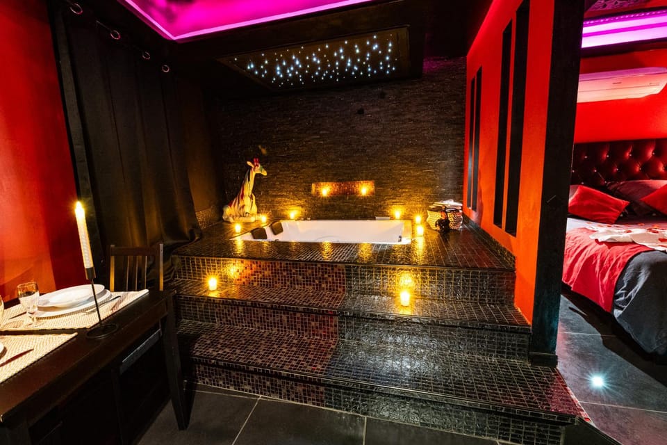Hot Tub, Swimming pool, Bath