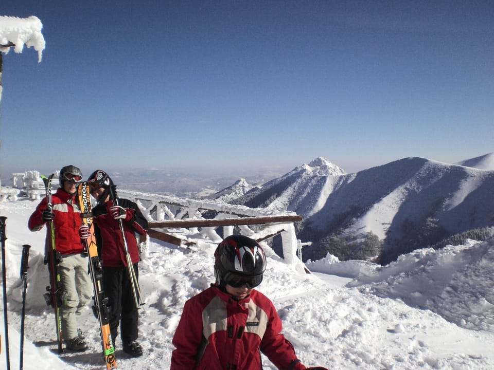 Ski School, Skiing