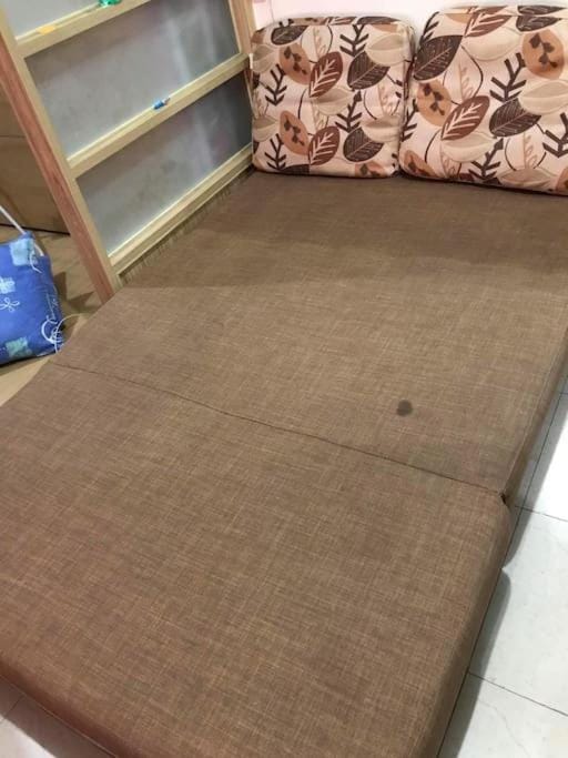 Bed, Seating area