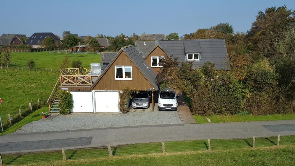 Property building, Street view, Parking