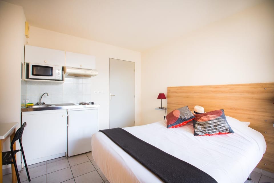 Kitchen or kitchenette, Photo of the whole room