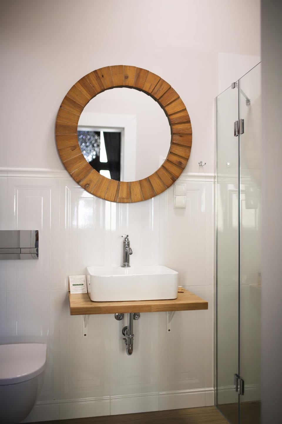 Bathroom, Photo of the whole room