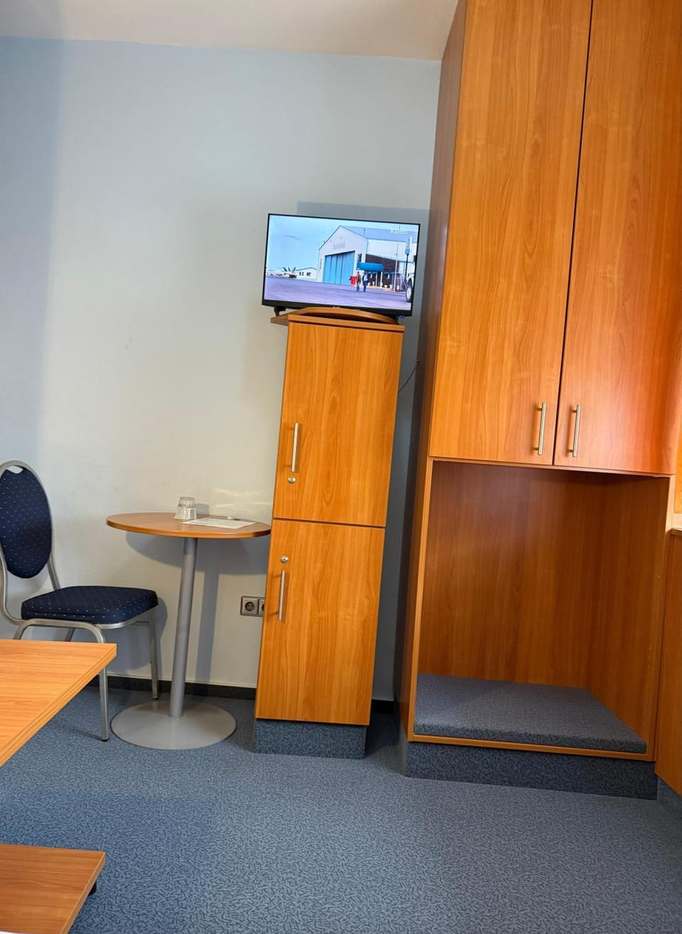 TV and multimedia, Bedroom, wardrobe