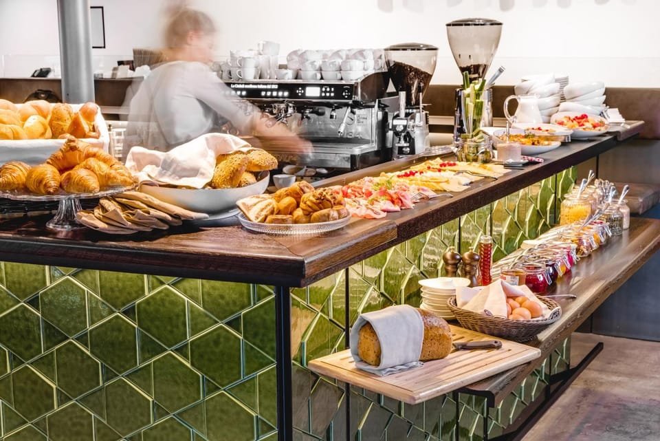 Breakfast, Buffet breakfast