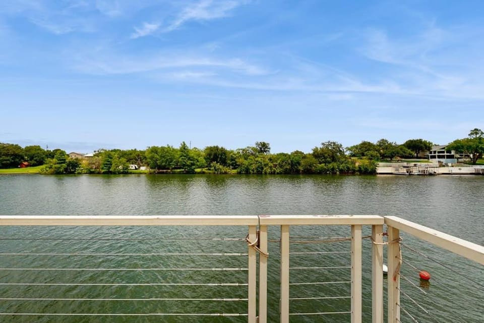 Nearby landmark, Activities