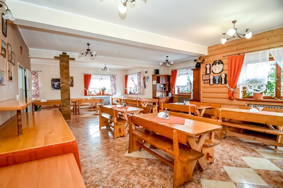 Restaurant/places to eat, Banquet/Function facilities