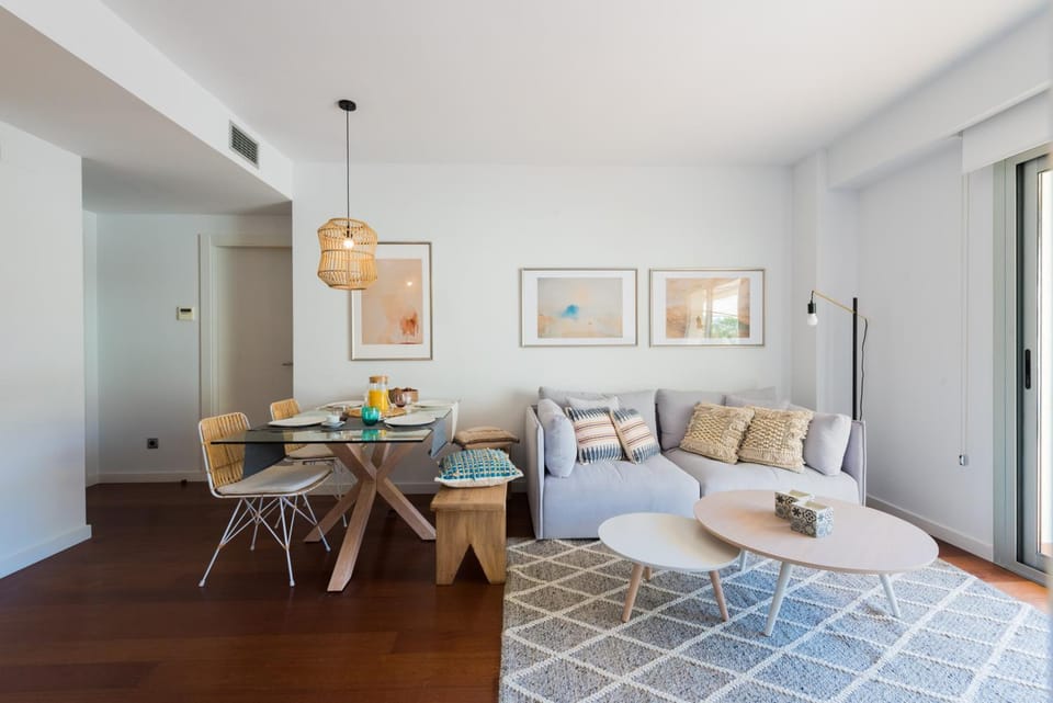 Living room, Dining area