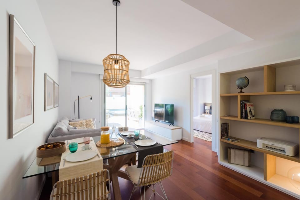 Living room, Seating area, Dining area