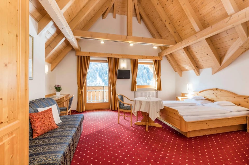 B&B Hotel Alpenrose Rooms & Apartments Hotel in Trentino-South Tyrol
