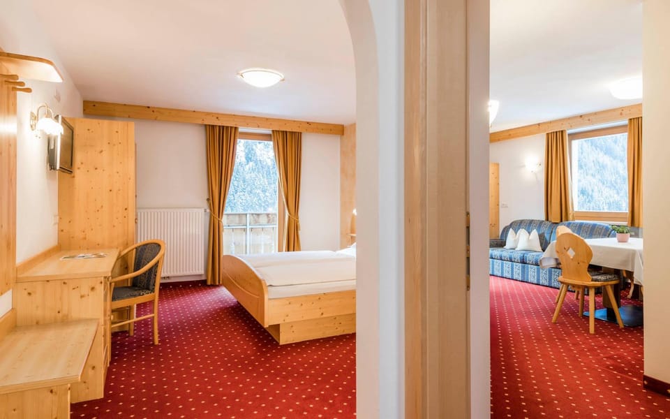 B&B Hotel Alpenrose Rooms & Apartments Hotel in Trentino-South Tyrol