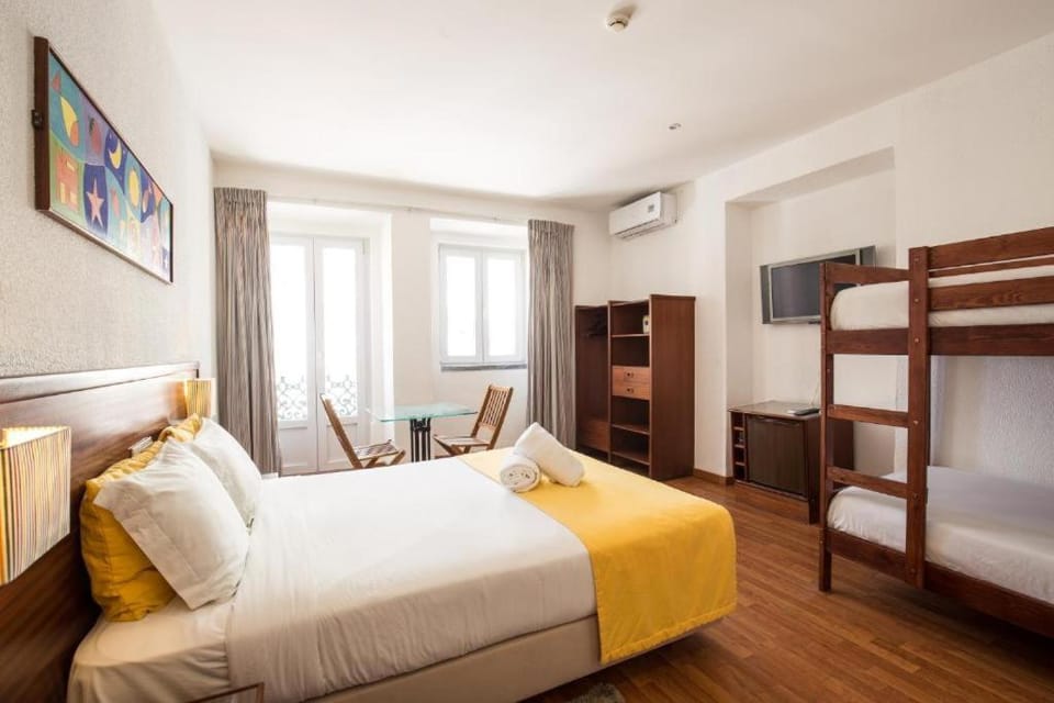 Bed, Photo of the whole room, Bedroom, bunk bed, air conditioner