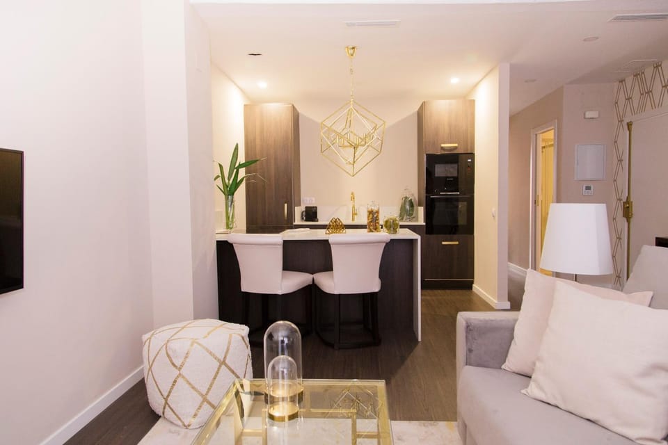 Kitchen or kitchenette, Living room