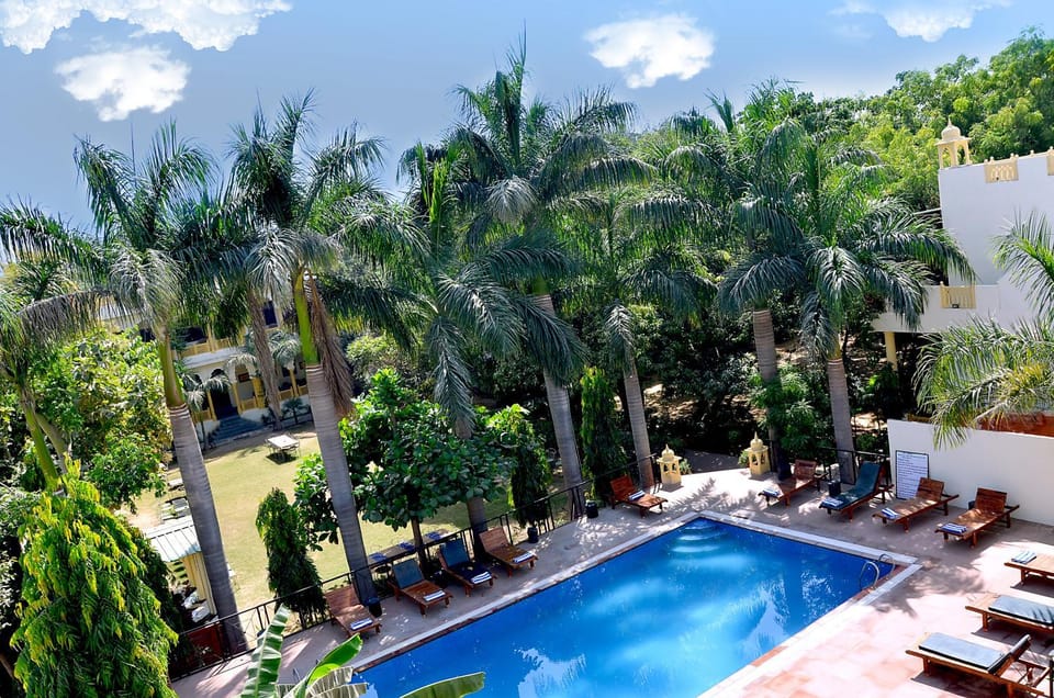 Swimming pool