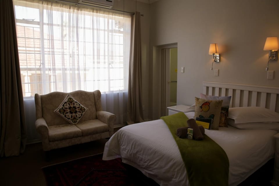 Twins Guesthouse NO LOAD SHEDDING Bed and Breakfast in Eastern Cape