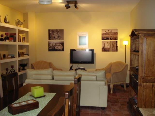 Communal lounge/ TV room