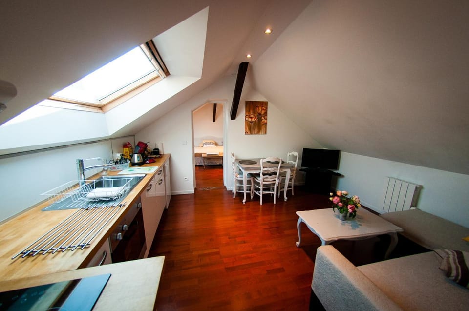 Kitchen or kitchenette, Living room, Dining area