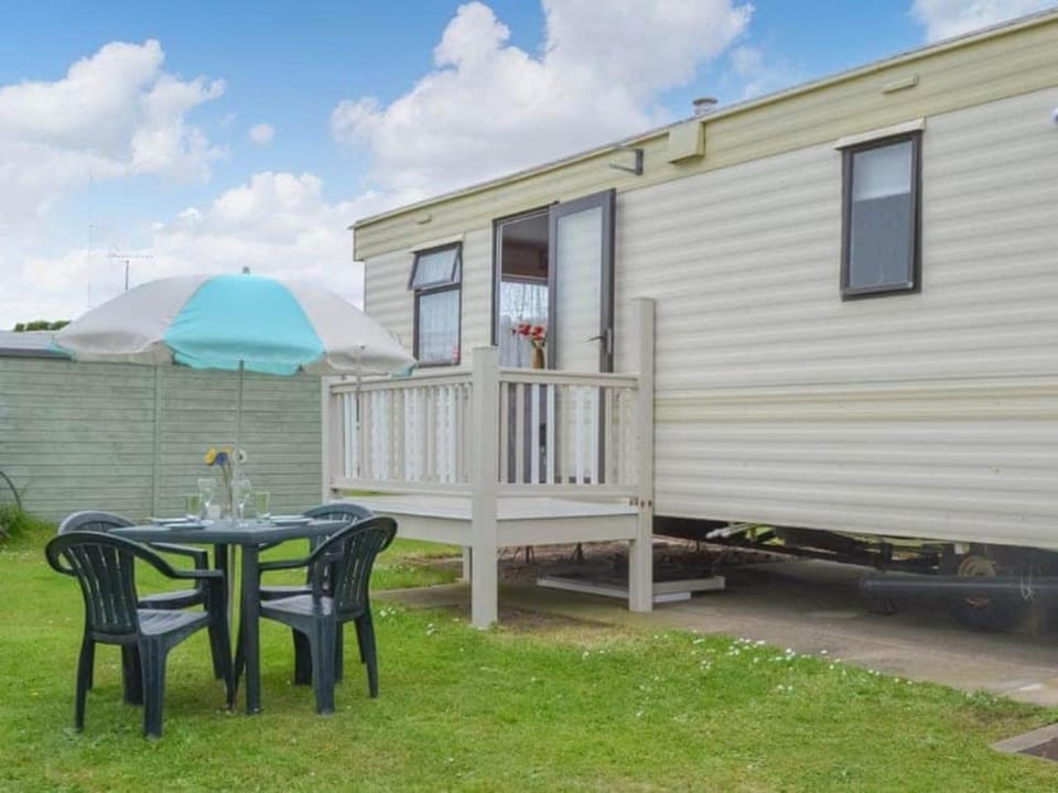 Property building, Garden, Garden view