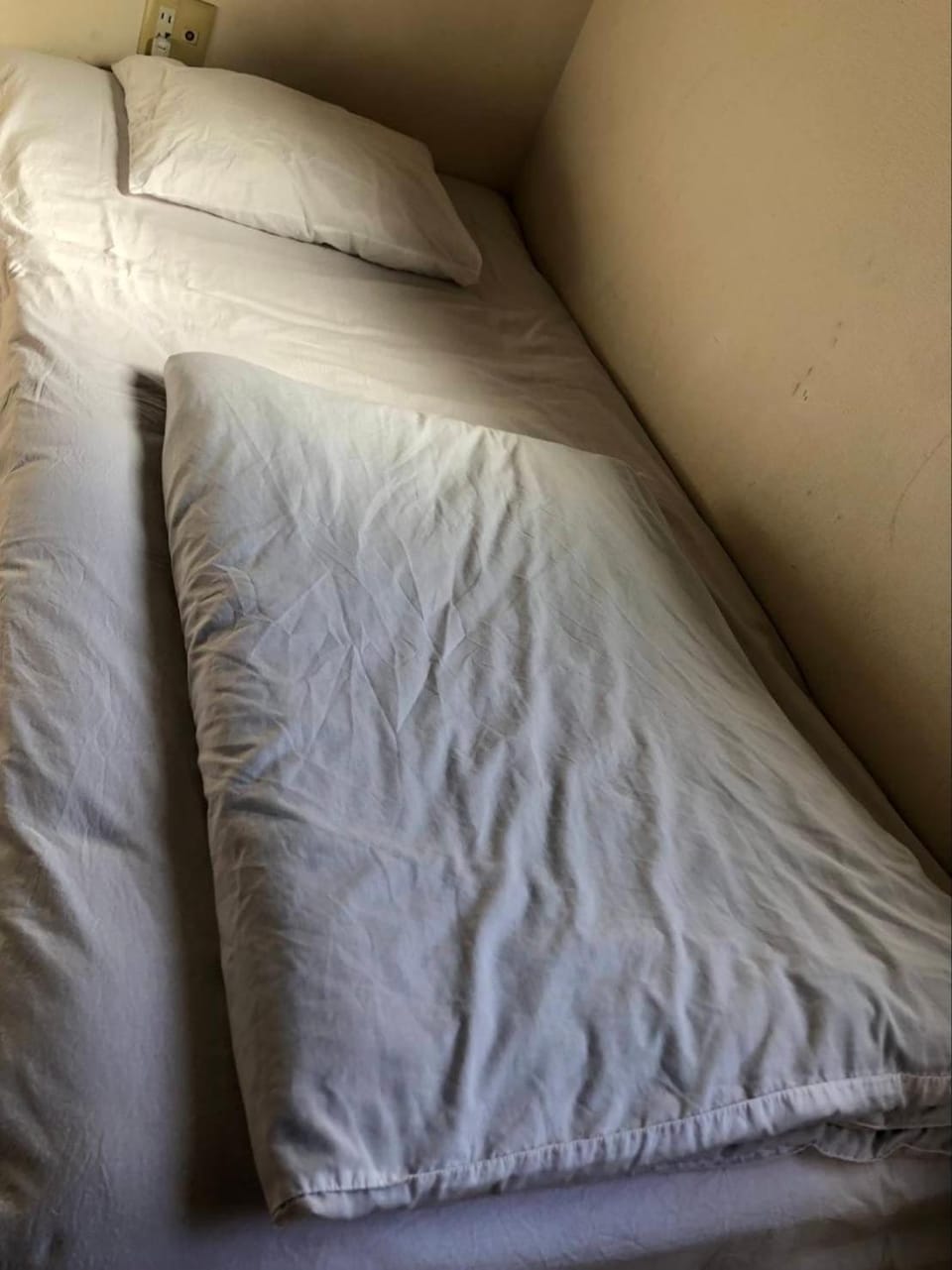 mixed room kiyamatiゲストハウスバックパッカー向け高齢の方宿泊不可 Bed and Breakfast in Kyoto