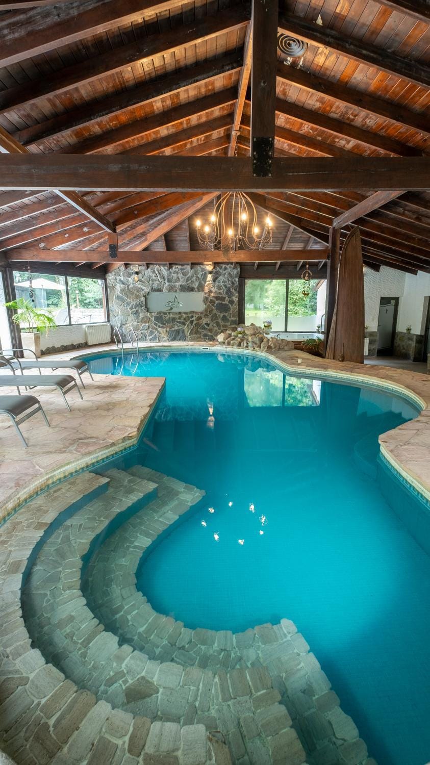 Swimming pool, Swimming pool