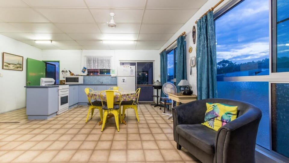 Birdsong House- Dingo Beach House in Dingo Beach