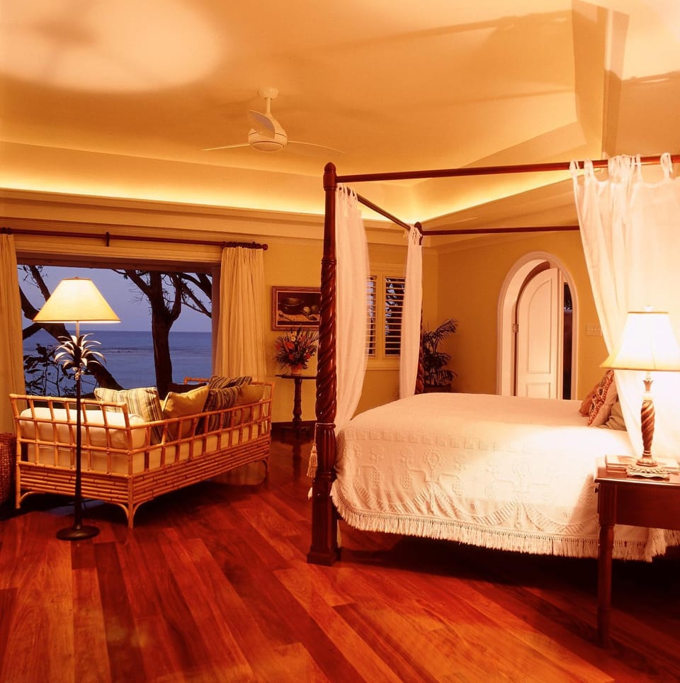 Bed, Bedroom, Sea view