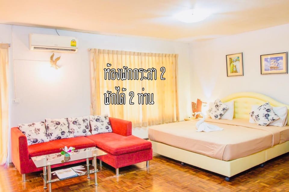 TV and multimedia, Balcony/Terrace, Photo of the whole room, Bedroom