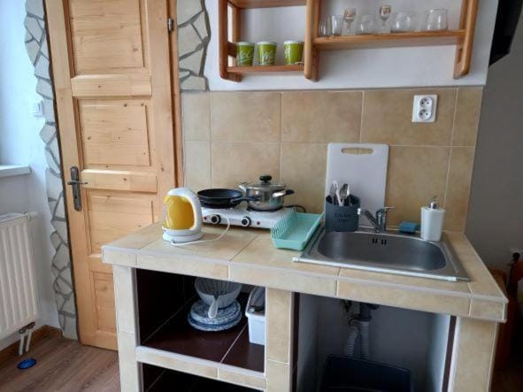 Kitchen or kitchenette
