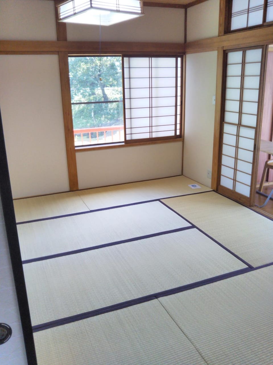 Photo of the whole room, Garden view, Mountain view