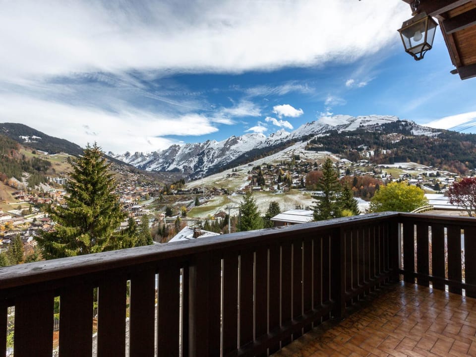 Appartement 2 ch, ski au pied, balcon-terrasse - FR-1-437-44 Apartment in La Clusaz