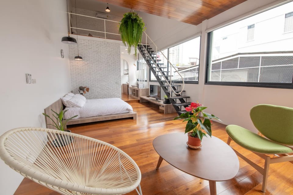 Photo of the whole room, Decorative detail, Family