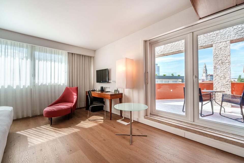 View (from property/room), Balcony/Terrace, Photo of the whole room